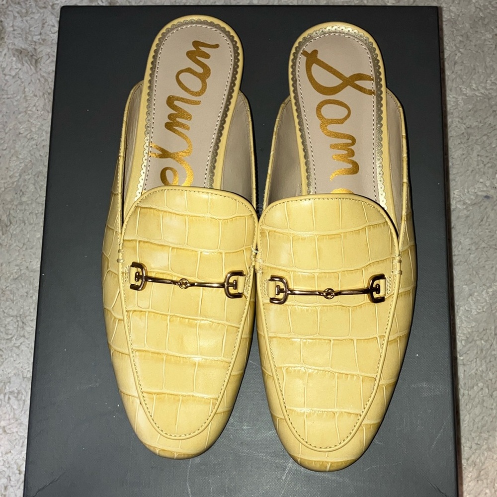 SAM EDELMAN 7.5 Shoes mustard Croc Style Slides